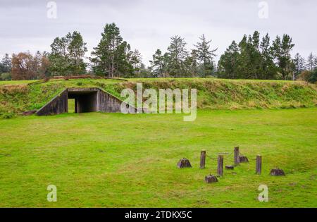 Fortifications au parc d'État de fort Stevens dans l'Oregon, États-Unis Banque D'Images