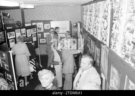 Ouverture exposition 100 ans station balnéaire Wijk aan Zee, ouverture, ouvertures, mise en service, Expositions, Wijk aan Zee, 07-07-1980, Whizgle nouvelles du passé, adaptées à l'avenir. Explorez les récits historiques, l'image de l'agence néerlandaise avec une perspective moderne, comblant le fossé entre les événements d'hier et les perspectives de demain. Un voyage intemporel façonnant les histoires qui façonnent notre avenir Banque D'Images