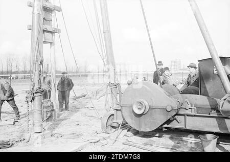 Rudolf Steiner School, First pile, maquette, 01-03-1965','02-03-1965, Whizgle News from the Past, taillé pour l'avenir. Explorez les récits historiques, l'image de l'agence néerlandaise avec une perspective moderne, comblant le fossé entre les événements d'hier et les perspectives de demain. Un voyage intemporel façonnant les histoires qui façonnent notre avenir Banque D'Images