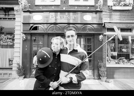 Polo Bar, L. Veerstraat, Haarlem, Lange Veerstraat, pays-Bas, 08-05-1996, Whizgle nouvelles du passé, adaptées à l'avenir. Explorez les récits historiques, l'image de l'agence néerlandaise avec une perspective moderne, comblant le fossé entre les événements d'hier et les perspectives de demain. Un voyage intemporel façonnant les histoires qui façonnent notre avenir Banque D'Images