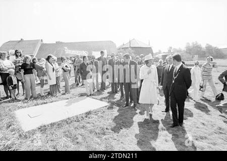 Princesse Beatrix à Nieuw-Vennep, réceptions royales et visites royales, 23-08-1973, Whizgle nouvelles du passé, adaptées à l'avenir. Explorez les récits historiques, l'image de l'agence néerlandaise avec une perspective moderne, comblant le fossé entre les événements d'hier et les perspectives de demain. Un voyage intemporel façonnant les histoires qui façonnent notre avenir Banque D'Images