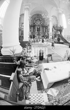 Intérieur de l'église Moïse et Aaron, Amsterdam, Waterlooplein, pays-Bas, 28-07-1971, Whizgle nouvelles du passé, adaptées à l'avenir. Explorez les récits historiques, l'image de l'agence néerlandaise avec une perspective moderne, comblant le fossé entre les événements d'hier et les perspectives de demain. Un voyage intemporel façonnant les histoires qui façonnent notre avenir Banque D'Images