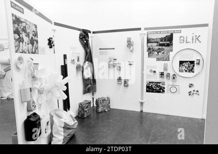 Exposition du musée Pieter Vermeulen. À propos des déchets, Expositions, 06-12-1985, Whizgle News from the Past, sur mesure pour l'avenir. Explorez les récits historiques, l'image de l'agence néerlandaise avec une perspective moderne, comblant le fossé entre les événements d'hier et les perspectives de demain. Un voyage intemporel façonnant les histoires qui façonnent notre avenir Banque D'Images