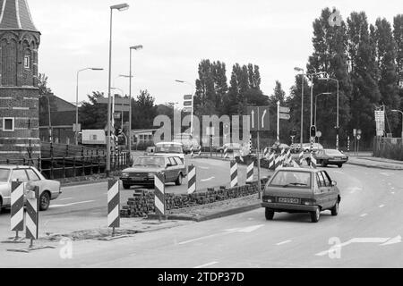 Gilet pour homme Work long, Work, Haarlem, Lange Herenvest, pays-Bas, 16-09-1986, Whizgle nouvelles du passé, adaptées à l'avenir. Explorez les récits historiques, l'image de l'agence néerlandaise avec une perspective moderne, comblant le fossé entre les événements d'hier et les perspectives de demain. Un voyage intemporel façonnant les histoires qui façonnent notre avenir Banque D'Images