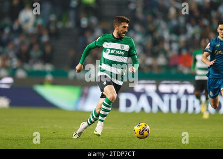 Lisbonne, Portugal. 18 décembre 2023. Paulinho (SportingCP) football/Soccer : Portugal 'Liga Portugal BetClicc' match entre le Sporting Clube de Portugal 2-0 FC Porto à l'Estadio Jose Alvalade à Lisbonne, Portugal . Crédit : Mutsu Kawamori/AFLO/Alamy Live News Banque D'Images