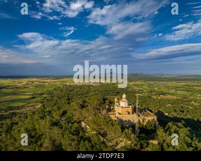 Vue aérienne depuis le sanctuaire de Bonany vers la partie nord de la région du Pla de Mallorca sur un après-midi de printemps Majorque Îles Baléares Espagne Banque D'Images