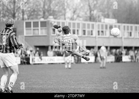 Football, Ripperda - RCH, 05-04-1997, Whizgle nouvelles du passé, adaptées à l'avenir. Explorez les récits historiques, l'image de l'agence néerlandaise avec une perspective moderne, comblant le fossé entre les événements d'hier et les perspectives de demain. Un voyage intemporel façonnant les histoires qui façonnent notre avenir Banque D'Images