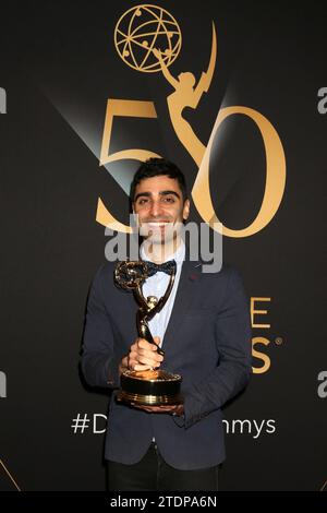 LOS ANGELES - décembre 16 : Yara Elmjouie à la 50e Journée Emmy Creative Awards marche à l'hôtel Bonaventure le 16 décembre 2023 à Los Angeles, CA (photo Katrina Jordan/Sipa USA) Banque D'Images