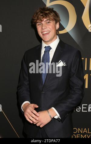 LOS ANGELES - décembre 16 : William Lipton au 50e Daytime Emmy Creative Awards marche à l'hôtel Bonaventure le 16 décembre 2023 à Los Angeles, CA (photo Katrina Jordan/Sipa USA) Banque D'Images