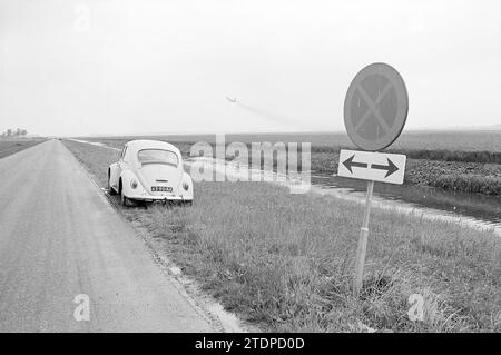 Arrêtez le ban Vijfhuizerweg. Spot pour les avions., Whizgle News from the Past, taillé pour l'avenir. Explorez les récits historiques, l'image de l'agence néerlandaise avec une perspective moderne, comblant le fossé entre les événements d'hier et les perspectives de demain. Un voyage intemporel façonnant les histoires qui façonnent notre avenir Banque D'Images