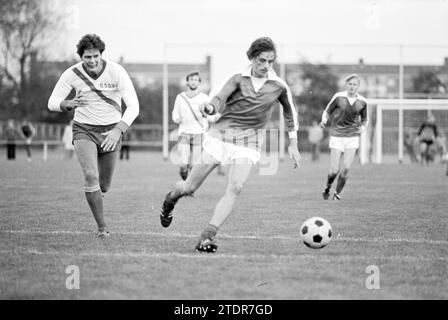 Terrasvogels - DSOV, football, 05-10-1980, Whizgle nouvelles du passé, adaptées à l'avenir. Explorez les récits historiques, l'image de l'agence néerlandaise avec une perspective moderne, comblant le fossé entre les événements d'hier et les perspectives de demain. Un voyage intemporel façonnant les histoires qui façonnent notre avenir Banque D'Images
