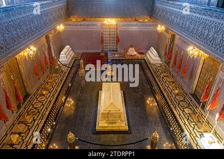 Intérieur du Mausolée de Mohammed V avec les tombes de ses fils le roi Hassan II et le prince Abdallah dans la ville Rabat, Rabat-Salé-Kénitra, Maroc Banque D'Images