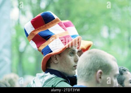 Poupée de libération Gil Scott-Heron Haarlem, Haarlem, pays-Bas, 04-05-1998, Whizgle News from the Past, sur mesure pour l'avenir. Explorez les récits historiques, l'image de l'agence néerlandaise avec une perspective moderne, comblant le fossé entre les événements d'hier et les perspectives de demain. Un voyage intemporel façonnant les histoires qui façonnent notre avenir Banque D'Images