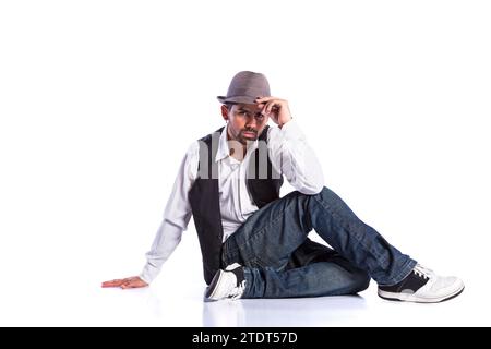 Danseur hip hop montrant certains mouvements Banque D'Images