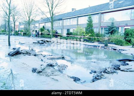 Dommages à Water Supply Company, Amstellaan, Heemstede, Amstellaan, pays-Bas, 03-11-1998, Whizgle nouvelles du passé, adaptées à l'avenir. Explorez les récits historiques, l'image de l'agence néerlandaise avec une perspective moderne, comblant le fossé entre les événements d'hier et les perspectives de demain. Un voyage intemporel façonnant les histoires qui façonnent notre avenir Banque D'Images