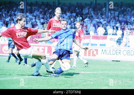 AZ - Telstar, 19-08-1995, Whizgle nouvelles du passé, adaptées à l'avenir. Explorez les récits historiques, l'image de l'agence néerlandaise avec une perspective moderne, comblant le fossé entre les événements d'hier et les perspectives de demain. Un voyage intemporel façonnant les histoires qui façonnent notre avenir Banque D'Images