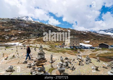 Mésocco : col de San Bernardino, cairns in Moesa, Graubünden, Grisons, Suisse Banque D'Images