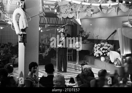 Fête 40 ans Holland West Africa Line, Hôtel Bouwes, Bouwes Zandvoort, Parties, 04-11-1960, Whizgle nouvelles du passé, adaptées à l'avenir. Explorez les récits historiques, l'image de l'agence néerlandaise avec une perspective moderne, comblant le fossé entre les événements d'hier et les perspectives de demain. Un voyage intemporel façonnant les histoires qui façonnent notre avenir Banque D'Images