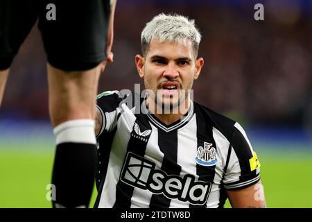 19 décembre 2023 ; Stamford Bridge, Chelsea, Londres, Angleterre : Carabao Cup football, Chelsea contre Newcastle United ; Bruno Guimaraes de Newcastle United blessé Banque D'Images