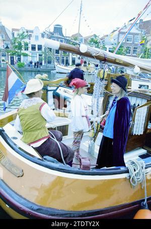 Div., Sailing Days, Spaarne, 01-09-1995, Whizgle News from the Past, taillé pour l'avenir. Explorez les récits historiques, l'image de l'agence néerlandaise avec une perspective moderne, comblant le fossé entre les événements d'hier et les perspectives de demain. Un voyage intemporel façonnant les histoires qui façonnent notre avenir Banque D'Images