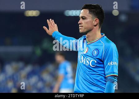 Naples, Italie. 19 décembre 2023. Giacomo Raspadori de SSC Napoli fait des gestes lors du match de football de la coupe d'Italie entre SSC Napoli et Frosinone Calcio au stade Diego Armando Maradona à Naples (Italie), le 19 décembre 2023. Crédit : Insidefoto di andrea staccioli/Alamy Live News Banque D'Images