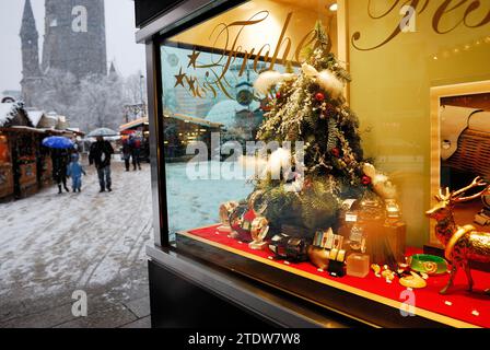 Kudamm et Kaiser-Wilhelm-GedŠchtnis-Kirche à Berlin, voyage à Berlin, noël Berlin, photo Kazimierz Jurewicz, Banque D'Images