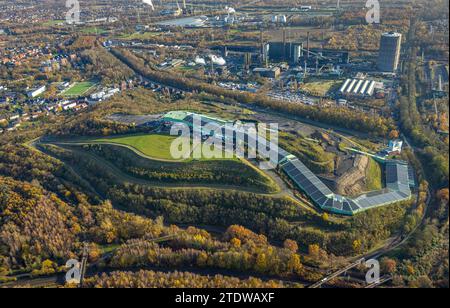 Vue aérienne, installation de loisirs alpincenter Skihalle avec toit solaire slagheap Prosperstraße, ArcelorMittal Bottrop et mine Prosper-Haniel, entourer Banque D'Images