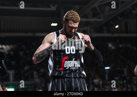 Bologne, Italie. 19 décembre 2023. 00 Isaia Cordinier de Virtus Segafredo Bologne lors de l'Euroleague, ronde 15, match entre Virtus Segafredo Bologne et Olympiacos Pirée à Virtus Segafredo Arena le 19 décembre 2023, à Bologne, Italie. Crédit : Agence photo indépendante/Alamy Live News Banque D'Images