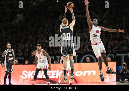 Bologne, Italie. 19 décembre 2023. 00 Isaia Cordinier de Virtus Segafredo Bologne lors de l'Euroleague, ronde 15, match entre Virtus Segafredo Bologne et Olympiacos Pirée à Virtus Segafredo Arena le 19 décembre 2023, à Bologne, Italie. Crédit : Agence photo indépendante/Alamy Live News Banque D'Images