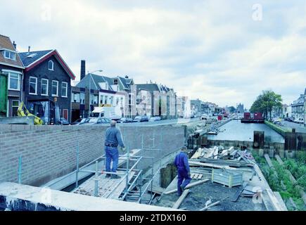 Veste longue pour homme, travail, Haarlem, Lange Herenvest, pays-Bas, 08-10-2001, Whizgle nouvelles du passé, adaptées à l'avenir. Explorez les récits historiques, l'image de l'agence néerlandaise avec une perspective moderne, comblant le fossé entre les événements d'hier et les perspectives de demain. Un voyage intemporel façonnant les histoires qui façonnent notre avenir Banque D'Images