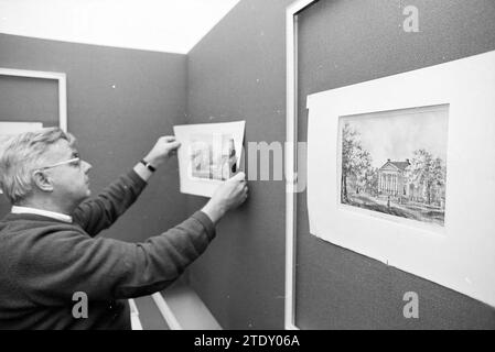 Exposition. Tirages de jardin, 18-11-1991, Whizgle News from the Past, taillé pour l'avenir. Explorez les récits historiques, l'image de l'agence néerlandaise avec une perspective moderne, comblant le fossé entre les événements d'hier et les perspectives de demain. Un voyage intemporel façonnant les histoires qui façonnent notre avenir. Banque D'Images