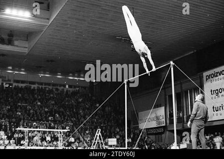Championnats du monde femmes et hommes Ljubljana Yougoslavie, gymnastique artistique, 00-10-1970, Whizgle nouvelles du passé, adaptées à l'avenir. Explorez les récits historiques, l'image de l'agence néerlandaise avec une perspective moderne, comblant le fossé entre les événements d'hier et les perspectives de demain. Un voyage intemporel façonnant les histoires qui façonnent notre avenir. Banque D'Images