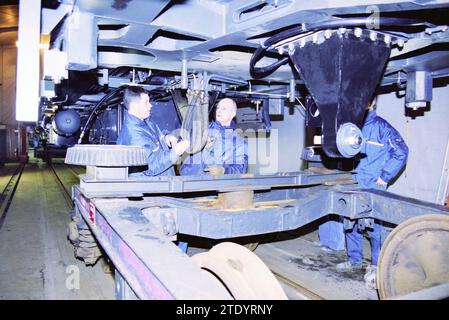 Train de levage, BDS [wagon de deuxième classe avec compartiment à bagages et poste de direction], 05-01-2003, Whizgle News from the Past, taillé pour l'avenir. Explorez les récits historiques, l'image de l'agence néerlandaise avec une perspective moderne, comblant le fossé entre les événements d'hier et les perspectives de demain. Un voyage intemporel façonnant les histoires qui façonnent notre avenir. Banque D'Images