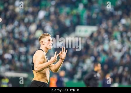 Lisbonne, Portugal. 18 décembre 2023. Viktor Gyokeres du Sporting CP fait des gestes après le match entre le Sporting CP et le FC Porto, pour la Liga Portugal BetClic à l’Estadio Jose Alvalade. (Score final : Sporting CP 2 - 0 FC Porto) crédit : SOPA Images Limited/Alamy Live News Banque D'Images