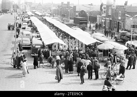 Ouverture du nouveau marché lisse, marché, ouverture, ouvertures, mise en service, 08-04-1963, Whizgle nouvelles du passé, adaptées à l'avenir. Explorez les récits historiques, l'image de l'agence néerlandaise avec une perspective moderne, comblant le fossé entre les événements d'hier et les perspectives de demain. Un voyage intemporel façonnant les histoires qui façonnent notre avenir. Banque D'Images