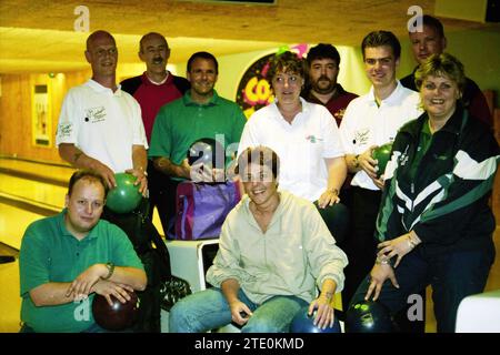 Concours de bowling Claus Partyhouse, H'lem, Haarlem, Orionweg, pays-Bas, 09-05-1999, Whizgle nouvelles du passé, adaptées à l'avenir. Explorez les récits historiques, l'image de l'agence néerlandaise avec une perspective moderne, comblant le fossé entre les événements d'hier et les perspectives de demain. Un voyage intemporel façonnant les histoires qui façonnent notre avenir. Banque D'Images
