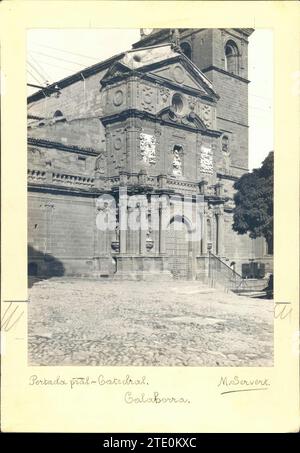 12/31/1939. Calahorra. Porte principale de la cathédrale. Crédit : Album / Archivo ABC / Servert Banque D'Images