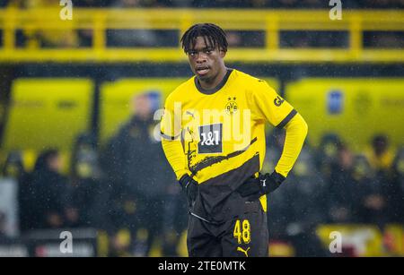 Dortmund, Allemagne. 19 décembre 2023. Samuel Bamba (BVB) Borussia Dortmund - FSV Mainz 05 19.12.2023 crédit : Moritz Muller/Alamy Live News Banque D'Images