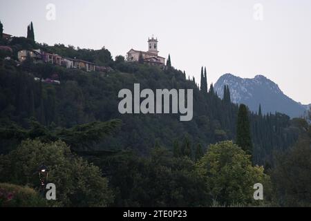 Chiesa di Montemaderno à Toscolano Maderno, province de Brescia, Lombardie, Italie © Wojciech Strozyk / Alamy stock photo Banque D'Images