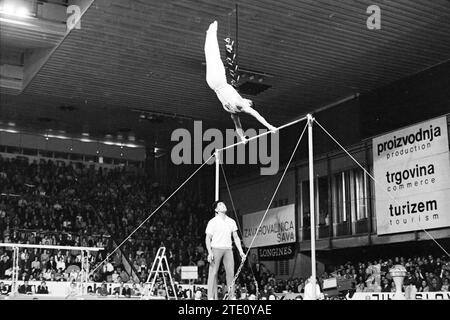 Championnats du monde femmes et hommes Ljubljana Yougoslavie, gymnastique artistique, 00-10-1970, Whizgle nouvelles du passé, adaptées à l'avenir. Explorez les récits historiques, l'image de l'agence néerlandaise avec une perspective moderne, comblant le fossé entre les événements d'hier et les perspectives de demain. Un voyage intemporel façonnant les histoires qui façonnent notre avenir. Banque D'Images