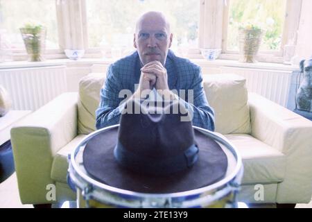 Nanning van der Hoop, Heemstede, Heemstede, pays-Bas, 10-07-2001, Whizgle nouvelles du passé, adaptées à l'avenir. Explorez les récits historiques, l'image de l'agence néerlandaise avec une perspective moderne, comblant le fossé entre les événements d'hier et les perspectives de demain. Un voyage intemporel façonnant les histoires qui façonnent notre avenir. Banque D'Images