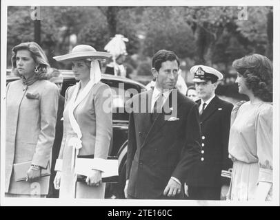 04/20/1987. Les Princes de Galles, à Madrid. Ils ont été reçus au palais El Pardo par leurs Altesses Royales les Infantes Elena et Cristina (à l'image). Crédit : Album / Archivo ABC / Jaime Pato Banque D'Images