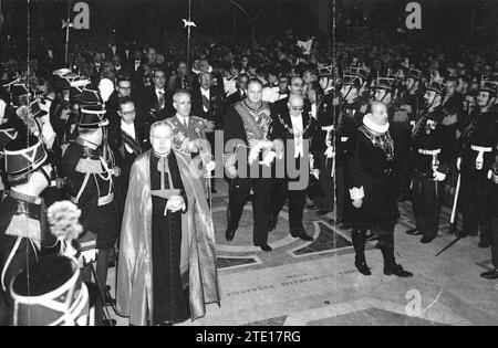 Cité du Vatican, 11/04/1958. Du couronnement de SS Jean XXIII, dans la cérémonie tenue sur le balcon de bénédiction de Saint Basilique Pierre. La délégation espagnole présidée par le ministre des Affaires étrangères, M. Castiella, à son arrivée à St. Cathédrale Pierre. Crédit : Album / Archivo ABC Banque D'Images