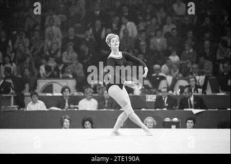 Championnats du monde femmes et hommes Ljubljana Yougoslavie, gymnastique artistique, 00-10-1970, Whizgle nouvelles du passé, adaptées à l'avenir. Explorez les récits historiques, l'image de l'agence néerlandaise avec une perspective moderne, comblant le fossé entre les événements d'hier et les perspectives de demain. Un voyage intemporel façonnant les histoires qui façonnent notre avenir. Banque D'Images
