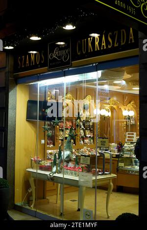 Szamos Cukraszda, confiseurs, pendant la période de Noël, Budapest, Hongrie Banque D'Images