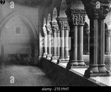 Huesca, 1920 (CA.) Cloître de San Pedro El Viejo, où les restes du roi Alphonse Ier ont été inhumés. Le bâtiment bénédictin constitue une œuvre principale du roman aragonais (1116-1158), situé dans l'ancien quartier médiéval de l'Alquibla, où un temple était déjà érigé à l'époque des Wisigoths et des Mozarabs. Le cloître se distingue, qui appartient au roman dit européen, il est l'œuvre du sculpteur anonyme appelé Maestro de San Juan de la Peña. Crédit : Album / Archivo ABC / Enrique Capella Banque D'Images