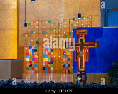 Taize, France - 15 octobre 2023 : l'Eglise de la Communauté œcuménique de Taize - un lieu de prière et de méditation pour les membres de divers chrétiens Banque D'Images