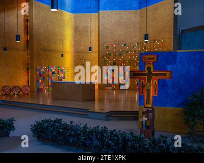 Taize, France - 15 octobre 2023 : l'Eglise de la Communauté œcuménique de Taize - un lieu de prière et de méditation pour les membres de divers chrétiens Banque D'Images