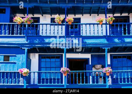 Maisons avec balcons typiques. Avenida Marítima. Santa Cruz de la Palma, la Palma, Santa Cruz de Tenerife, Îles Canaries, Espagne Banque D'Images