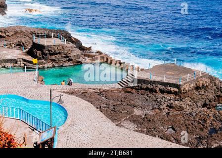 Piscines d'eau de mer El Charco Azul. San Andrés y sauces, la Palma, Santa Cruz de Tenerife, Islas Canarias, Espagne Banque D'Images